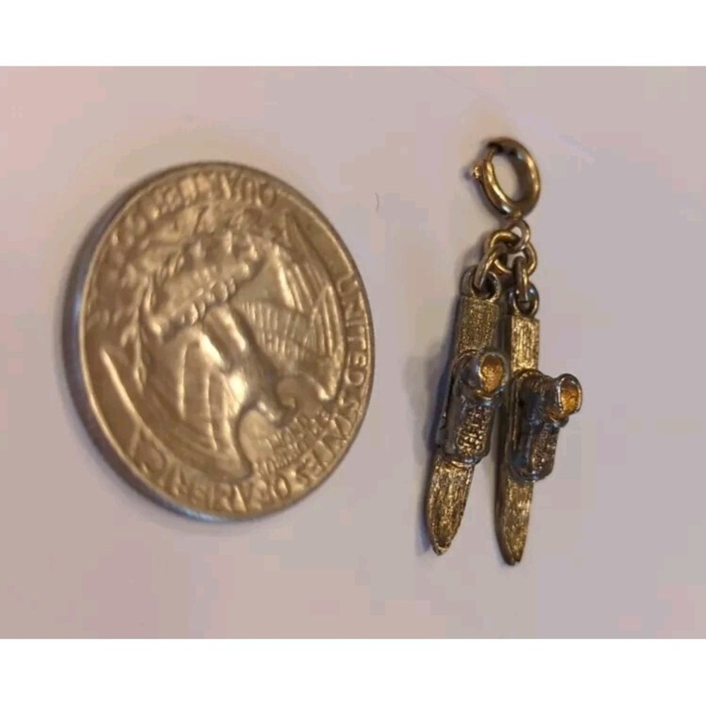 Vintage GOLD TONE Bracelet CHARM‎ Skis With Boots